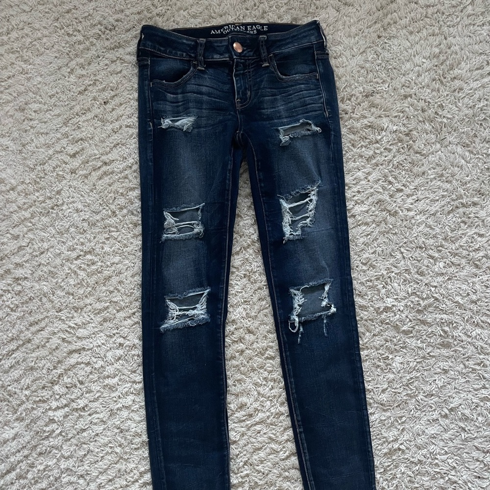 American eagle dark wash ripped skinny jeans